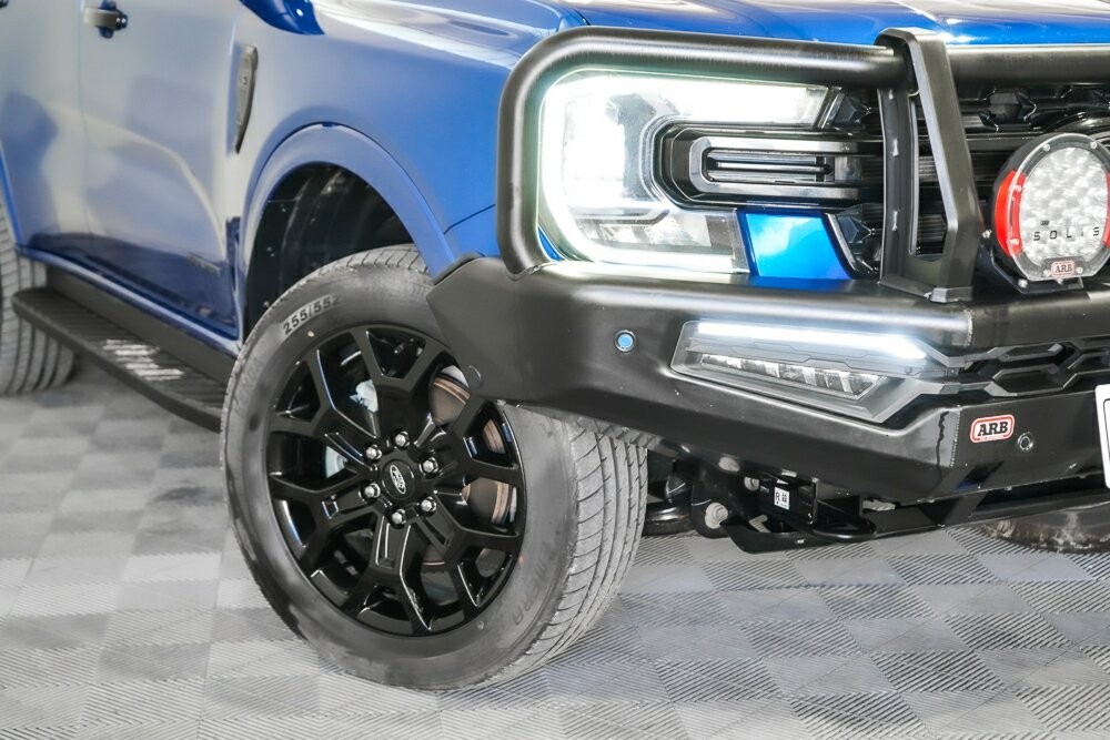 Ford Everest image 2