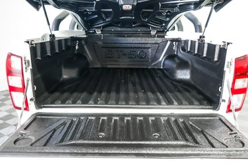 https://vehicle-cdn.autoleague.cloud/17009_11018914_8.jpg