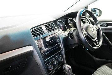 https://vehicle-cdn.autoleague.cloud/17009_11018918_19.jpg