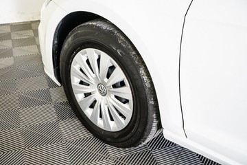 https://vehicle-cdn.autoleague.cloud/17009_11018918_23.jpg
