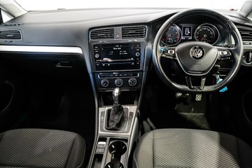 https://vehicle-cdn.autoleague.cloud/17009_11018918_9.jpg