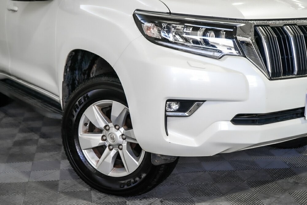 Toyota Landcruiser Prado image 2
