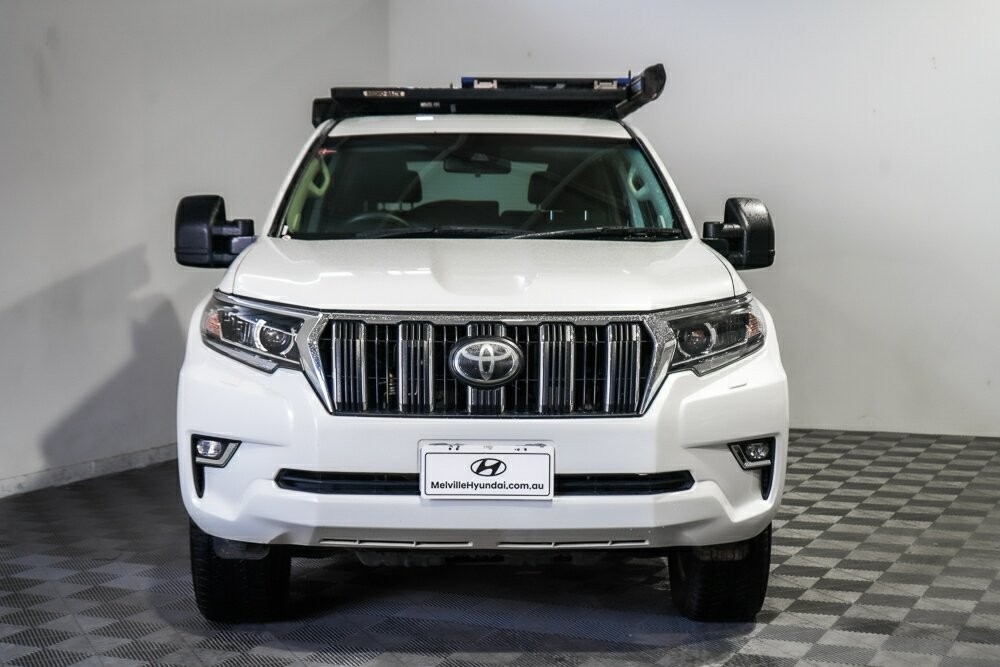 Toyota Landcruiser Prado image 3