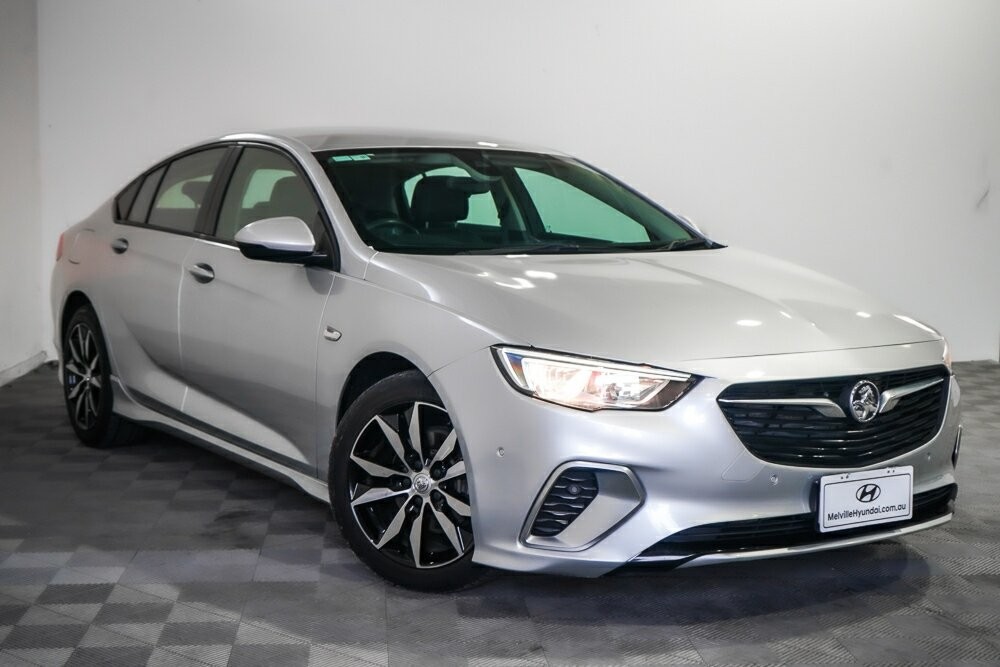 Holden Commodore image 1