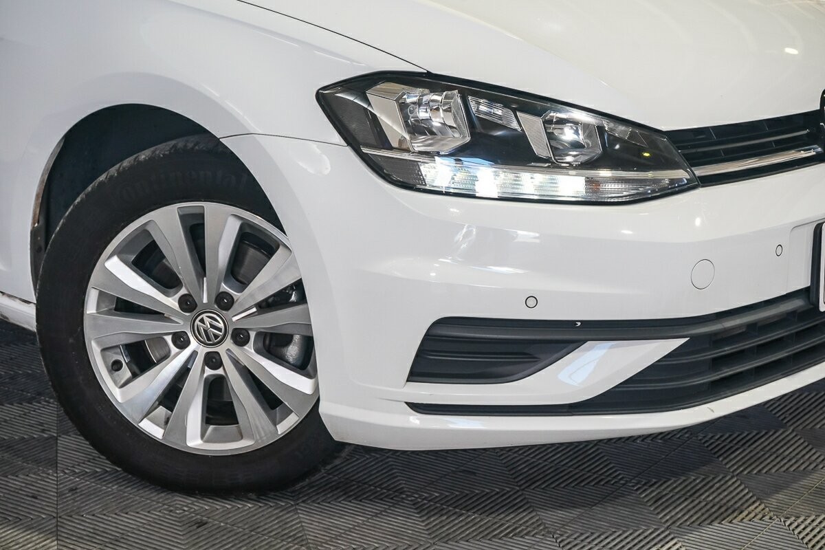 Volkswagen Golf image 2