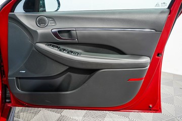 https://vehicle-cdn.autoleague.cloud/17009_11018967_14.jpg