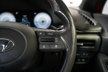 https://vehicle-cdn.autoleague.cloud/17009_11018967_18.jpg