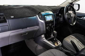 https://vehicle-cdn.autoleague.cloud/17009_11018980_20.jpg