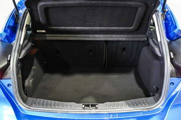 https://vehicle-cdn.autoleague.cloud/17009_11018987_9.jpg