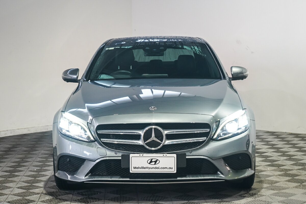 Mercedes Benz C-class image 2