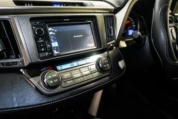 https://vehicle-cdn.autoleague.cloud/17009_11018994_19.jpg