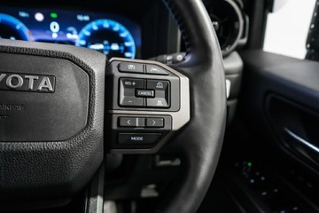 https://vehicle-cdn.autoleague.cloud/17009_11019008_16.jpg