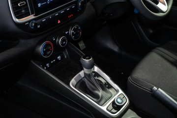 https://vehicle-cdn.autoleague.cloud/17009_11019010_24.jpg