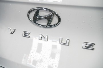 https://vehicle-cdn.autoleague.cloud/17009_11019010_9.jpg