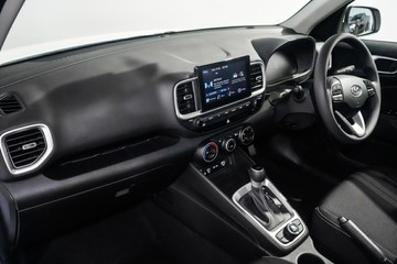 https://vehicle-cdn.autoleague.cloud/17009_11019013_10.jpg