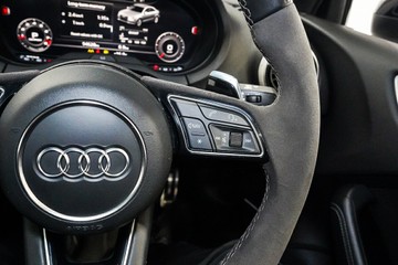 https://vehicle-cdn.autoleague.cloud/17009_11019015_15.jpg