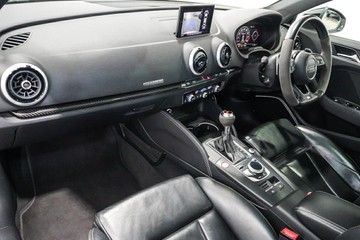 https://vehicle-cdn.autoleague.cloud/17009_11019015_23.jpg