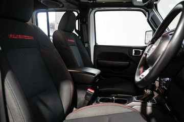 https://vehicle-cdn.autoleague.cloud/17009_11019018_13.jpg