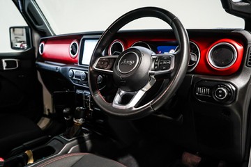 https://vehicle-cdn.autoleague.cloud/17009_11019018_18.jpg