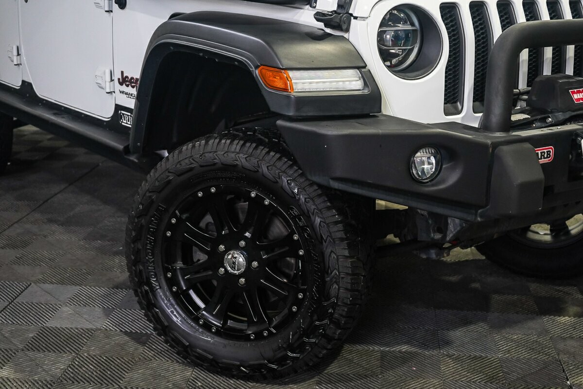 Jeep Wrangler image 2
