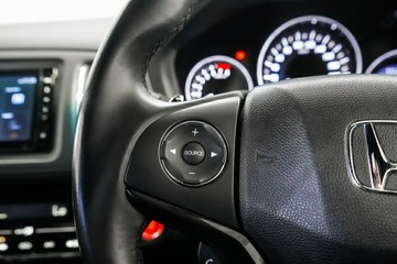 https://vehicle-cdn.autoleague.cloud/17009_11019028_12.jpg
