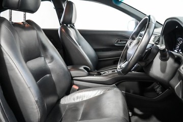 https://vehicle-cdn.autoleague.cloud/17009_11019028_16.jpg