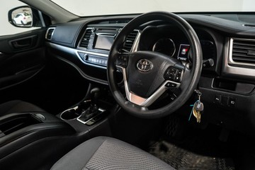 https://vehicle-cdn.autoleague.cloud/17009_11019032_11.jpg