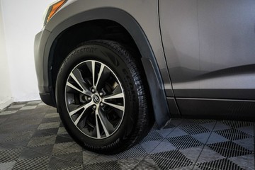 https://vehicle-cdn.autoleague.cloud/17009_11019032_19.jpg