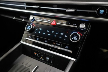 https://vehicle-cdn.autoleague.cloud/17009_11019038_15.jpg