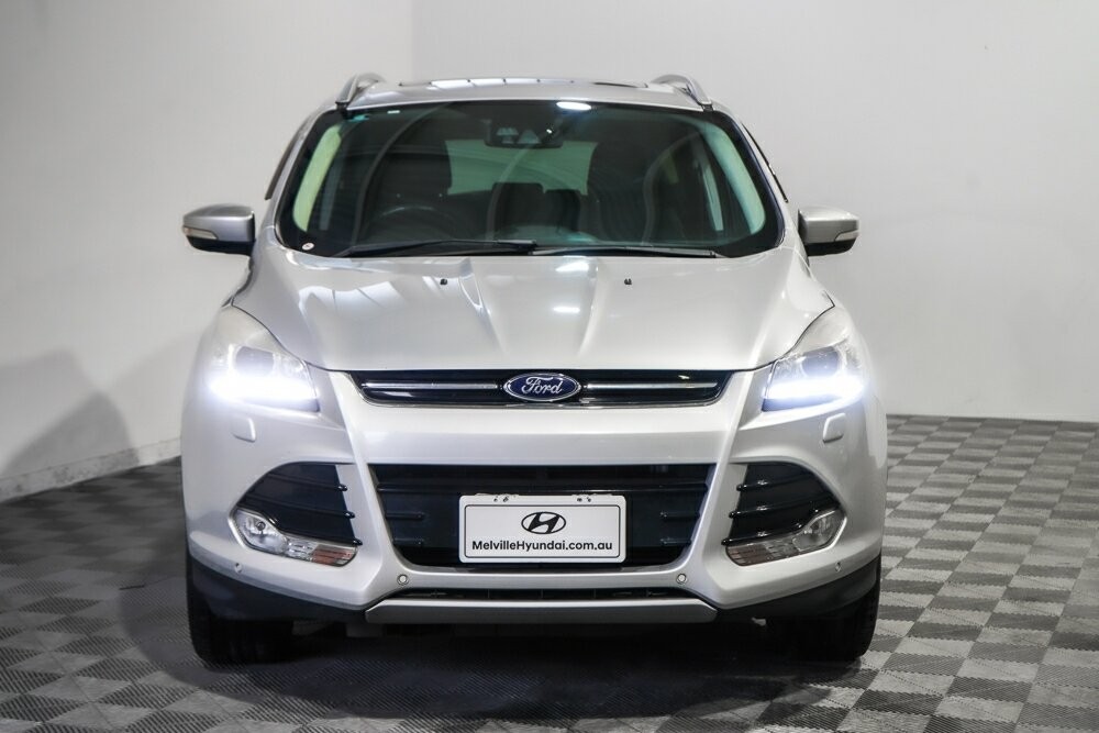 Ford Kuga image 3