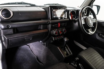 https://vehicle-cdn.autoleague.cloud/17009_11019045_22.jpg