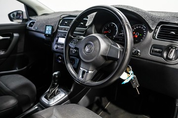 https://vehicle-cdn.autoleague.cloud/17009_11019059_16.jpg