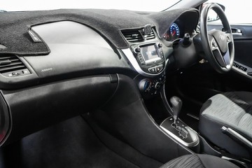 https://vehicle-cdn.autoleague.cloud/17009_11019060_11.jpg