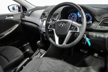 https://vehicle-cdn.autoleague.cloud/17009_11019060_13.jpg