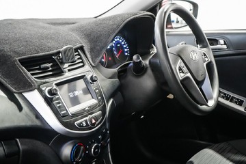 https://vehicle-cdn.autoleague.cloud/17009_11019060_20.jpg