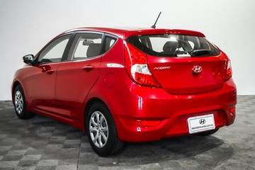 https://vehicle-cdn.autoleague.cloud/17009_11019060_5.jpg
