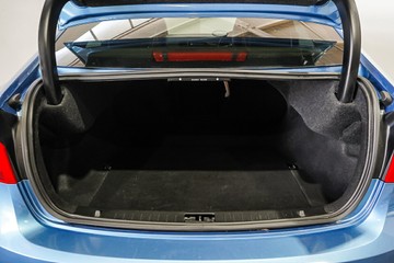 https://vehicle-cdn.autoleague.cloud/17009_11019064_11.jpg