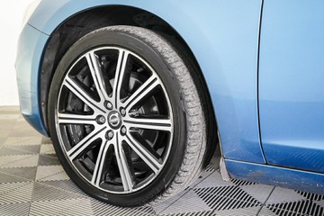 https://vehicle-cdn.autoleague.cloud/17009_11019064_5.jpg