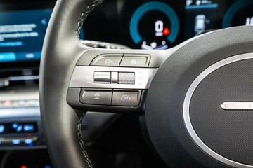 https://vehicle-cdn.autoleague.cloud/17009_11019070_15.jpg