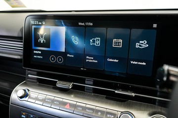 https://vehicle-cdn.autoleague.cloud/17009_11019070_18.jpg