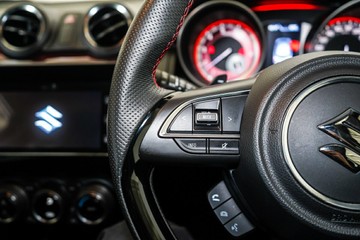 https://vehicle-cdn.autoleague.cloud/17009_11019071_13.jpg