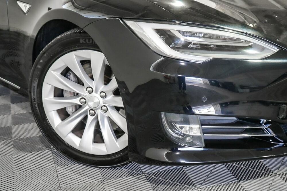 Tesla Model S image 2