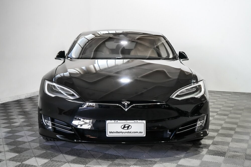 Tesla Model S image 3