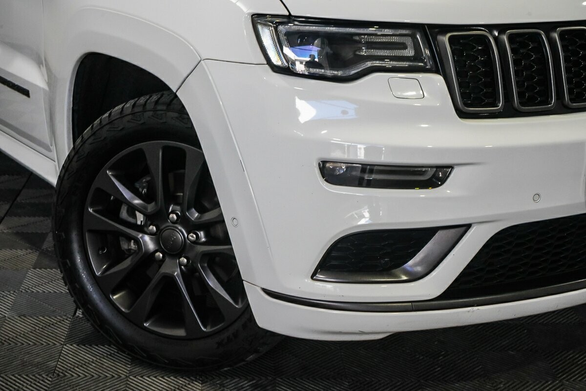 Jeep Grand Cherokee image 2