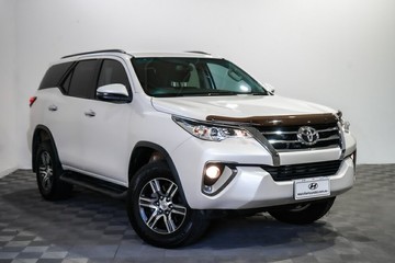 https://vehicle-cdn.autoleague.cloud/17009_11019088_1.jpg