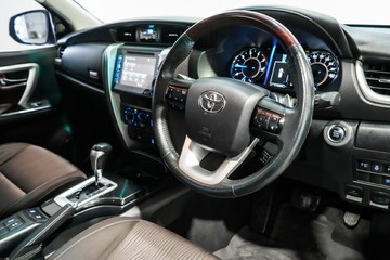 https://vehicle-cdn.autoleague.cloud/17009_11019088_11.jpg