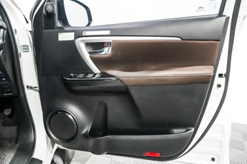 https://vehicle-cdn.autoleague.cloud/17009_11019088_15.jpg