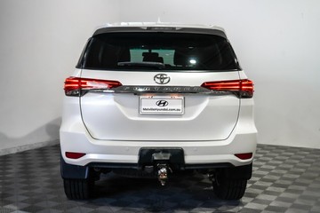 https://vehicle-cdn.autoleague.cloud/17009_11019088_8.jpg