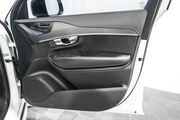 https://vehicle-cdn.autoleague.cloud/17009_11019097_17.jpg