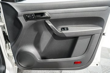 https://vehicle-cdn.autoleague.cloud/17009_11019099_9.jpg